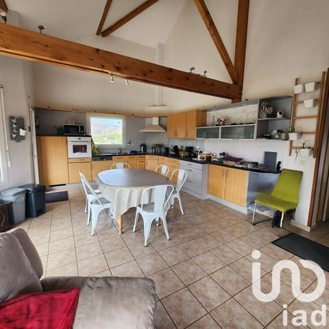 Demeure 9 pièces de 194 m² à Artemare (01510)