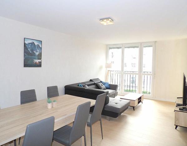 Appartement à louer    5 pièces •  Cenon