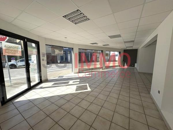 Location / Local Commercial