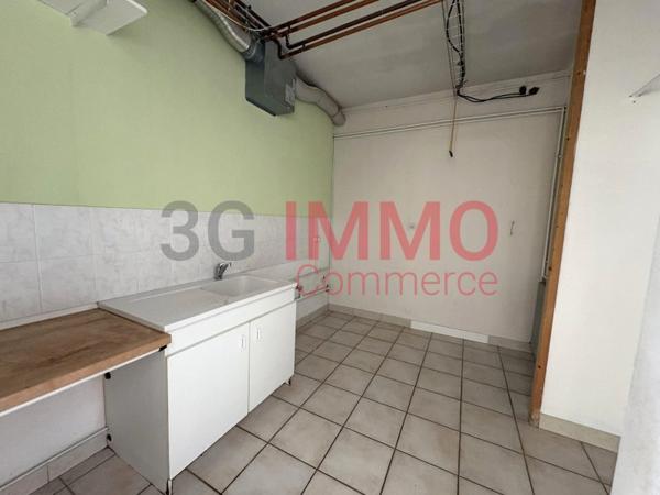 Location / Local Commercial