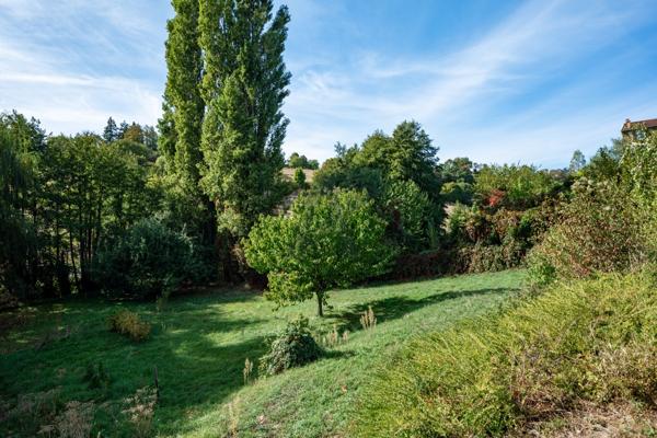 Limonest Propriété familiale dans un ecrin de verdure