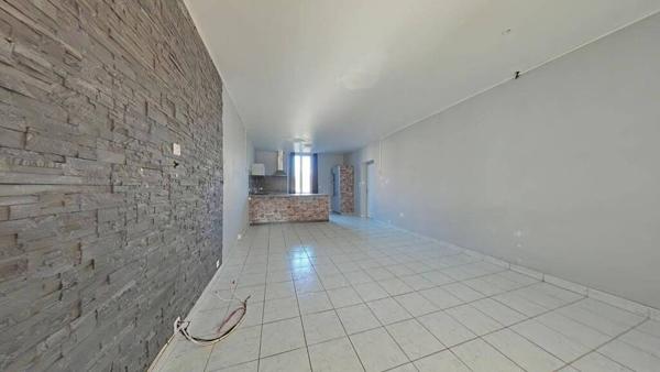 Belle maison F4 avec piscine – Le Chambon-Feugerolles