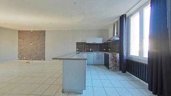 Belle maison F4 avec piscine – Le Chambon-Feugerolles