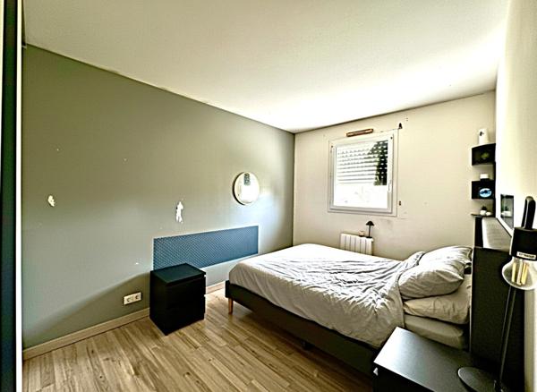 Maison à vendre 4 pièces Le Teich centre (33)-3ch à l'étage-GARAGE attenenant-Jardin au calme et belle piece de vie-