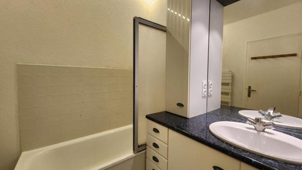 DIJON REPUBLIQUE - Appartement T2