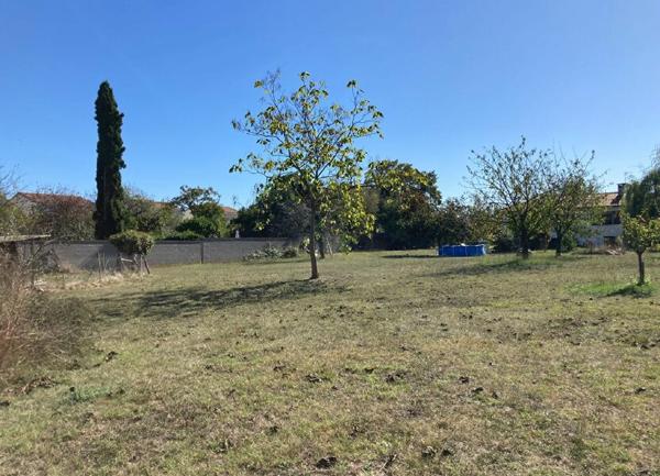 Terrain à vendre    Carbonne