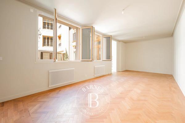 Clichy, Maison de ville 4 Chambres -  179 m² à vendre
