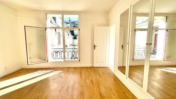Appartement Studio à vendre  1 pièce - 26,62 m2 PARIS - 75008