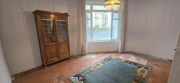 Maison rénovée avec cour