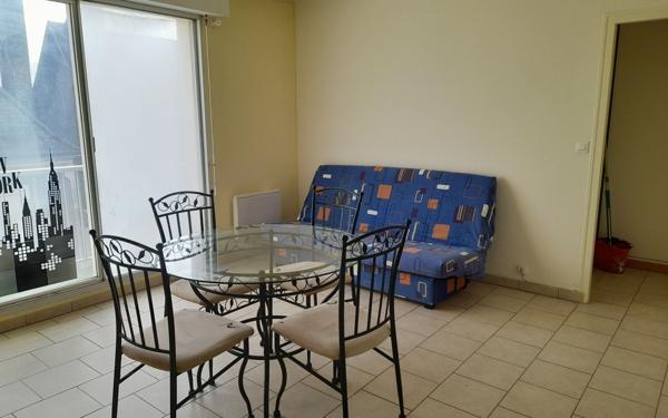 Appartement à louer    1 pièce •  Selles-sur-Cher