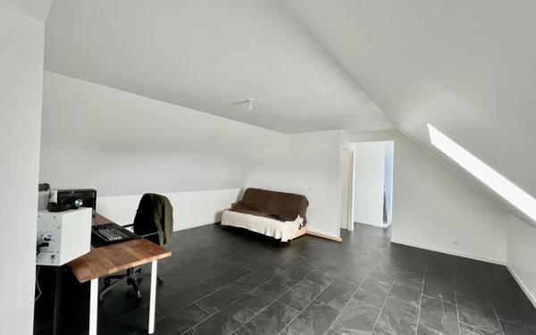 Maison à vendre    5 pièces •  Guilers