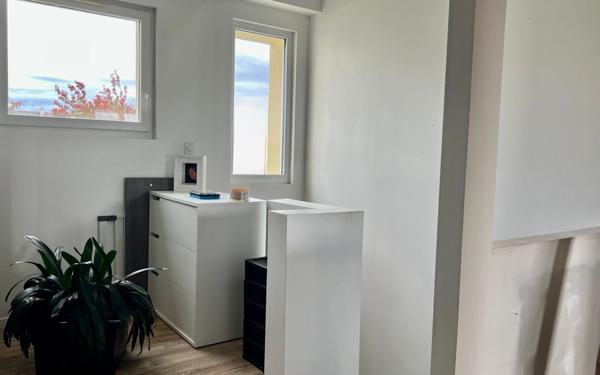 Maison à vendre    5 pièces •  Guilers