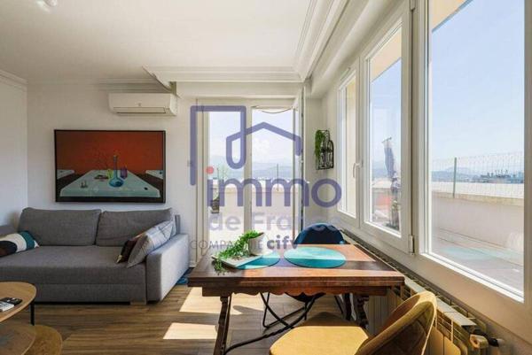 Appartement 2 pièces                                        - 38000 Grenoble Réf : 21686-IMMODEFRANCE69