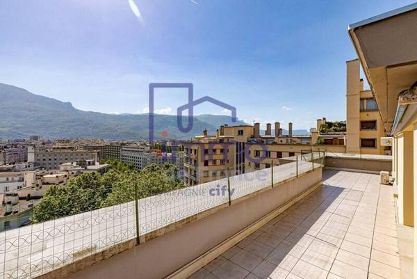 Appartement 2 pièces                                        - 38000 Grenoble Réf : 21686-IMMODEFRANCE69