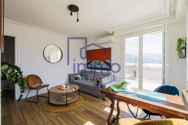 Appartement 2 pièces                                        - 38000 Grenoble Réf : 21686-IMMODEFRANCE69