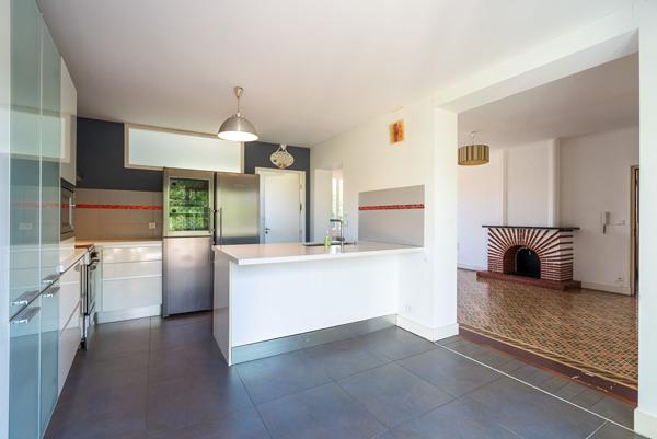 CARCASSONNE – PASTEUR Villa T9 272m² (207m² hab.) avec guest house, piscine, jardin, garage, et pool house