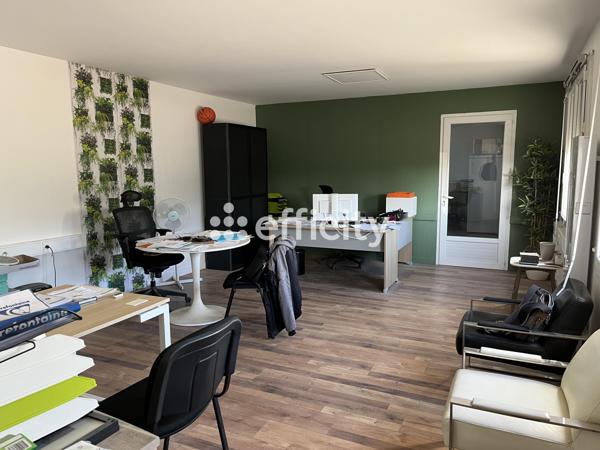 Local Commercial - 560 m²