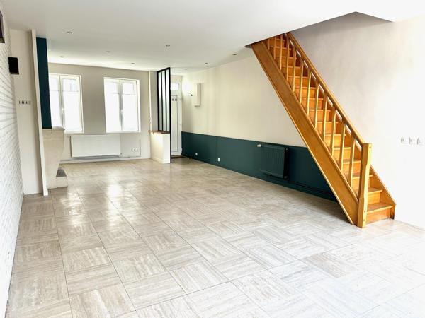 Maison 4 chambres, 2 salles de bain, jardin,garage