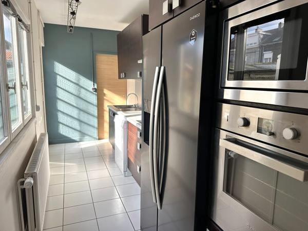 Maison 4 chambres, 2 salles de bain, jardin,garage