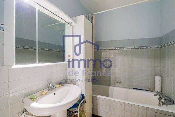 Appartement 3 pièces                                        - 38100 Grenoble Réf : 21628-IMMODEFRANCE69