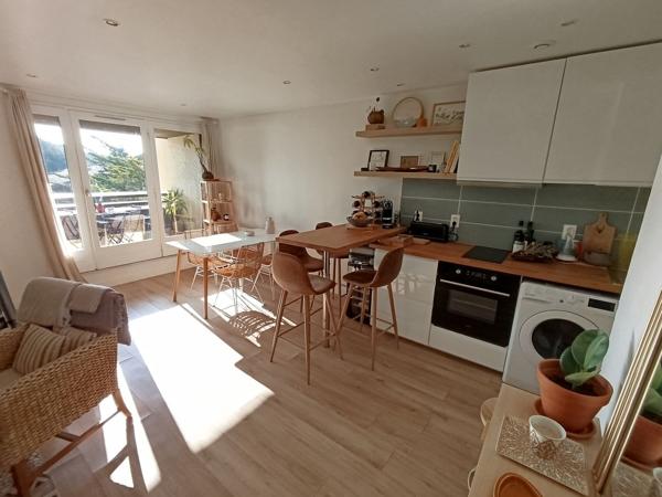 Appartement 2 pièces + parking