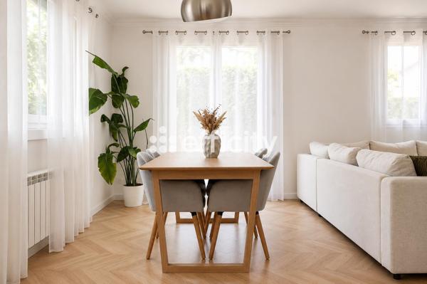 Maison
         6 pièces
        - 117 m² 425 000 € *