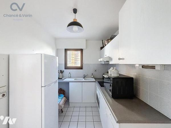 DEAUVILLE – CENTRE VILLE PROCHE PLAGE – 3 PIÈCES AVEC BALCONS – ASCENSEUR – CAVE