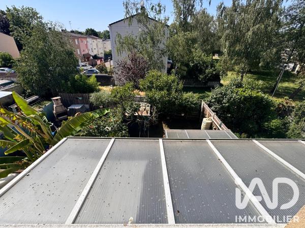 Immeuble à vendre 93 m² La Queue-en-Brie