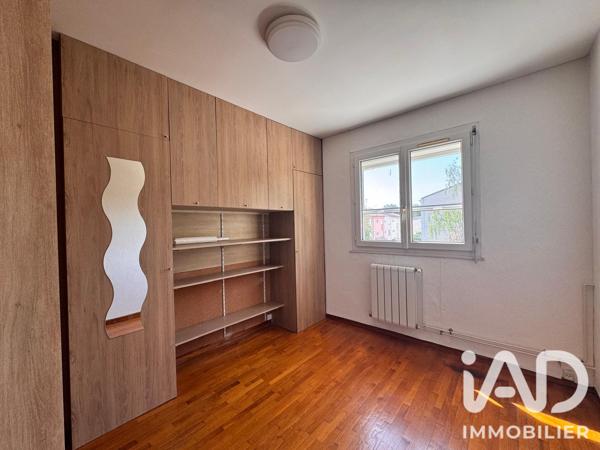 Immeuble à vendre 93 m² La Queue-en-Brie