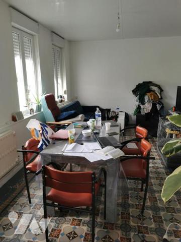 Maison de ville vendue occupée