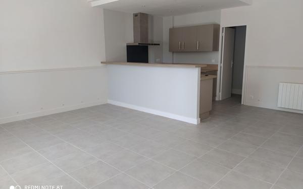 Maison à louer    3 pièces •  Saucats