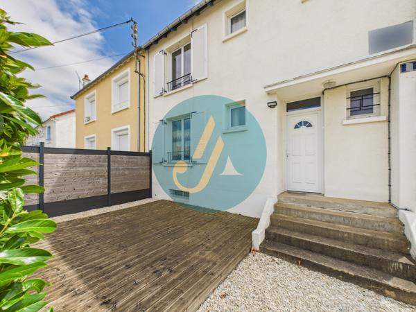 Nevers (58000) Maison de ville, 3 chambres, sous-sol complet et dépendances sur terrain clos.