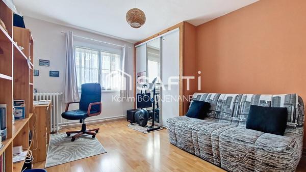 3 CHAMBRES, 2 PARKINGS, CENTRE VILLE...