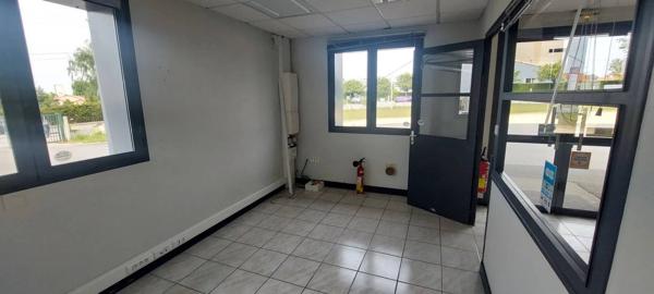 Location immobilière : Commerce à Bressuire   320 m² 2 226 € / Mois (Charges comprises)- GONORD IMMOBILIER.