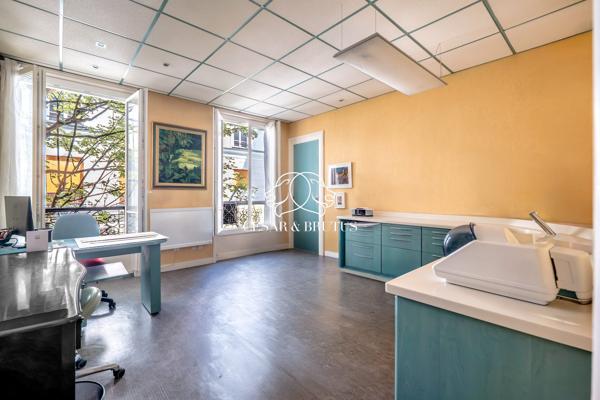 APPARTEMENT _ 94,69 m2 _ 3/4 PIECES _ PARIS 09