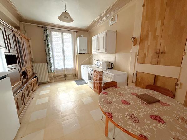 Appartement 2 pièces avec terrain privatif et dépendances à Nangis