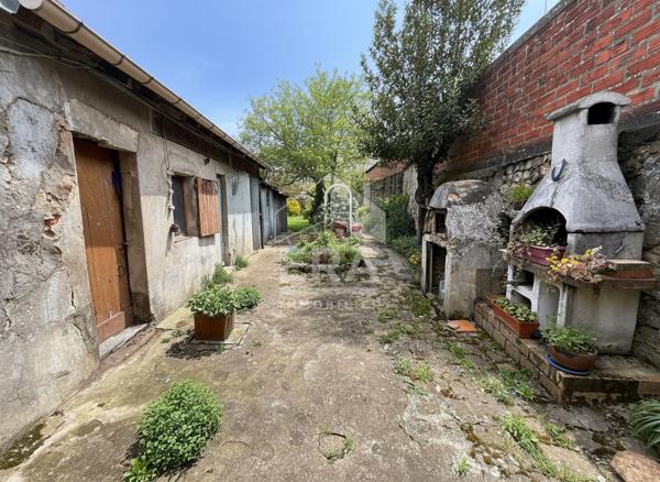 Appartement 2 pièces avec terrain privatif et dépendances à Nangis