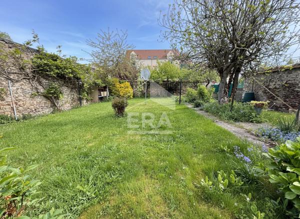 Appartement 2 pièces avec terrain privatif et dépendances à Nangis
