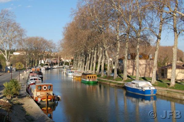 Maison bourgeoise D'exception de 325 m² entièrement rénovée avec piscine, dépendance et grand terrain clos