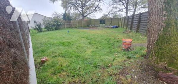 TERRAIN A BATIR + PERMIS DE CONSTRUIRE (maison 67m² + garage 21m²)