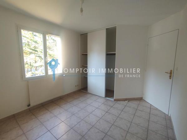 Appartement
                                                                                                                                                                                                                                                                                                                        4 pièce(s)                                                                                                                                                                                                          2 chambre(s)                                                                                                                                                                                                          64  m²
