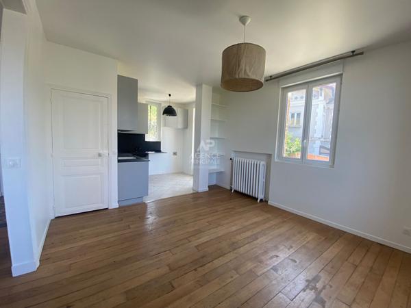 Maison Le Pecq 7 pièce(s) 118 m2 €549 000 ** - Référence 17083