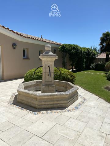 Villa
                                                                                                                                                                                                                                                                                                                        10 pièce(s)                                                                                                                                                                                                          4 chambre(s)                                                                                                                                                                                                          279  m²