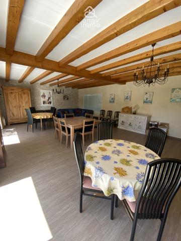 Villa
                                                                                                                                                                                                                                                                                                                        10 pièce(s)                                                                                                                                                                                                          4 chambre(s)                                                                                                                                                                                                          279  m²