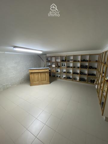 Villa
                                                                                                                                                                                                                                                                                                                        10 pièce(s)                                                                                                                                                                                                          4 chambre(s)                                                                                                                                                                                                          279  m²