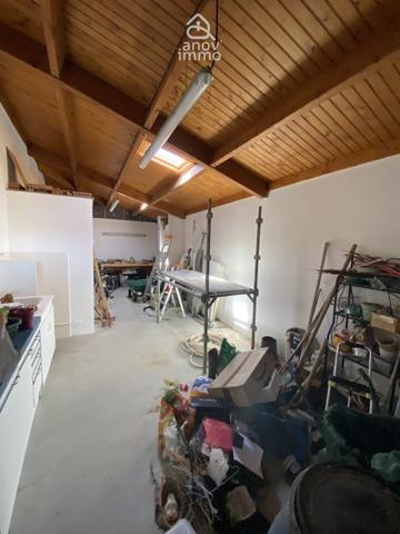 Villa
                                                                                                                                                                                                                                                                                                                        10 pièce(s)                                                                                                                                                                                                          4 chambre(s)                                                                                                                                                                                                          279  m²