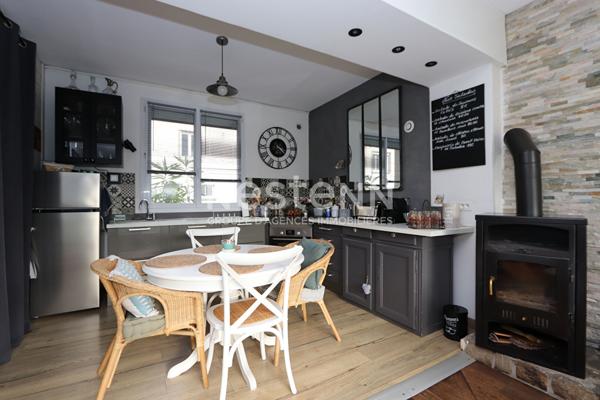 Maison Saint Nazaire 4 pièce(s) 72 m² habitables et 84 m² utiles, 3 chambres, jardin et garage.