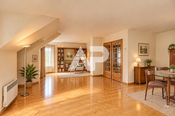 Appartement Rueil Malmaison 4 pièce(s) 84.28 m2 530 000 € **  - Référence  20103