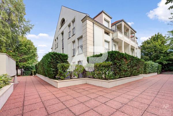Appartement Rueil Malmaison 4 pièce(s) 84.28 m2 530 000 € **  - Référence  20103