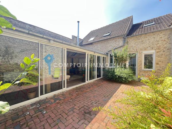 Maison
                                                                                                                                                                                                                                                                                                                        5 pièce(s)                                                                                                                                                                                                          3 chambre(s)                                                                                                                                                                                                          118.5  m²